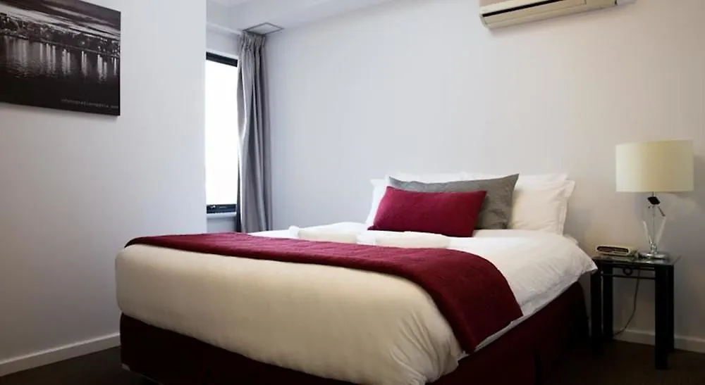 Regal Apartments Perth Apartmanhotel