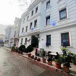 https://four-angela-apart-2.istanbul-turkeyhotels.com